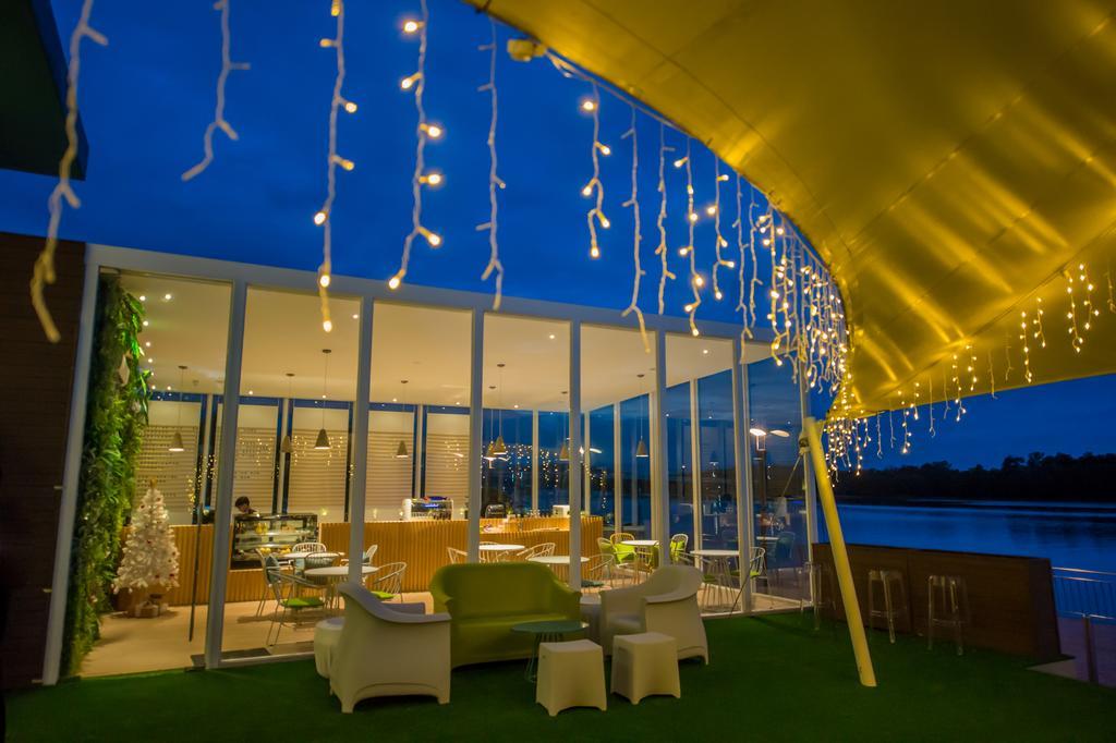 Mega View Hotel Куантан Екстер'єр фото